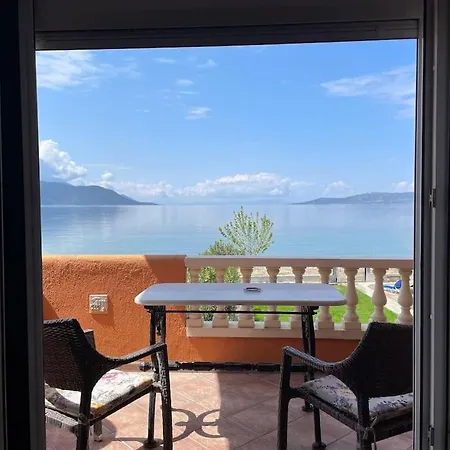 Pampas Seafront Villa, 6 Bedrooms, North Evvoia Villa *