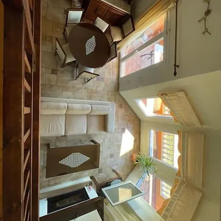 Pampas Seafront Villa, 6 Bedrooms, North Evvoia Βίλα