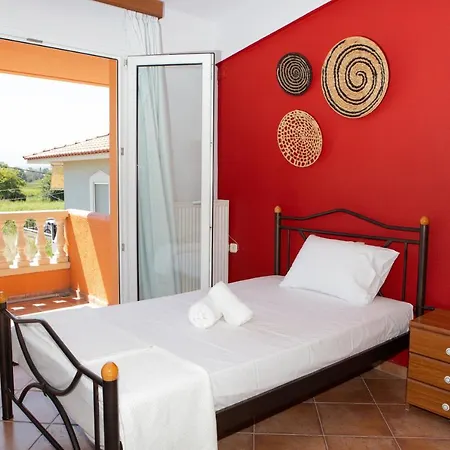 Villa Pampas Seafront Villa, 6 Bedrooms, North Evvoia