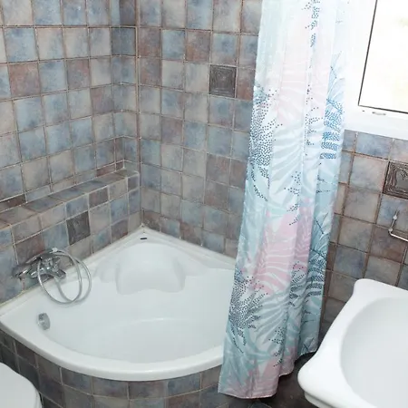 Pampas Seafront Villa, 6 Bedrooms, North Evvoia Kanatádhika