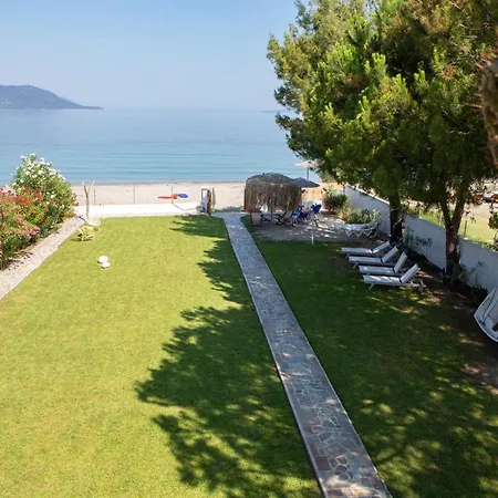 Pampas Seafront Villa, 6 Bedrooms, North Evvoia