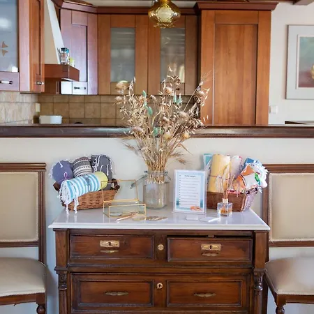 Pampas Seafront Villa, 6 Bedrooms, North Evvoia Villa *