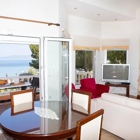 Pampas Seafront Villa, 6 Bedrooms, North Evvoia Villa