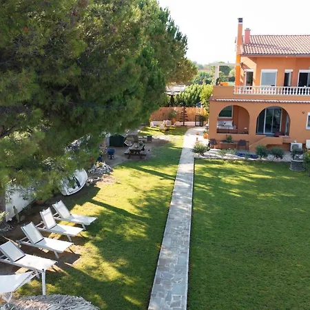 Pampas Seafront Villa, 6 Bedrooms, North Evvoia * Kanatádhika