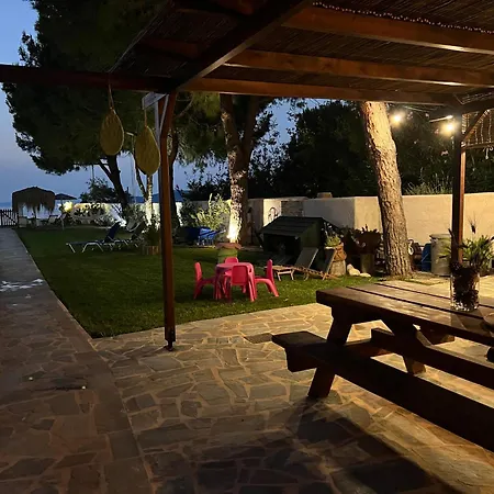 Pampas Seafront Villa, 6 Bedrooms, North Evvoia Kanatádhika