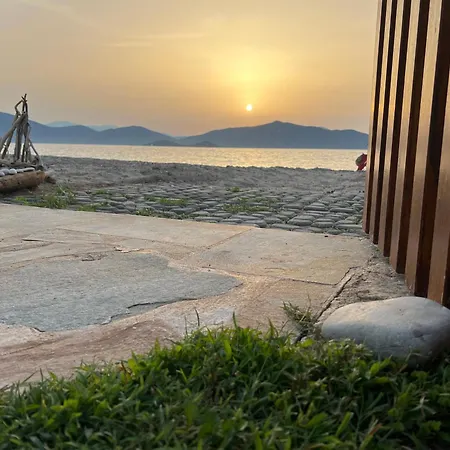 Pampas Seafront Villa, 6 Bedrooms, North Evvoia Villa *